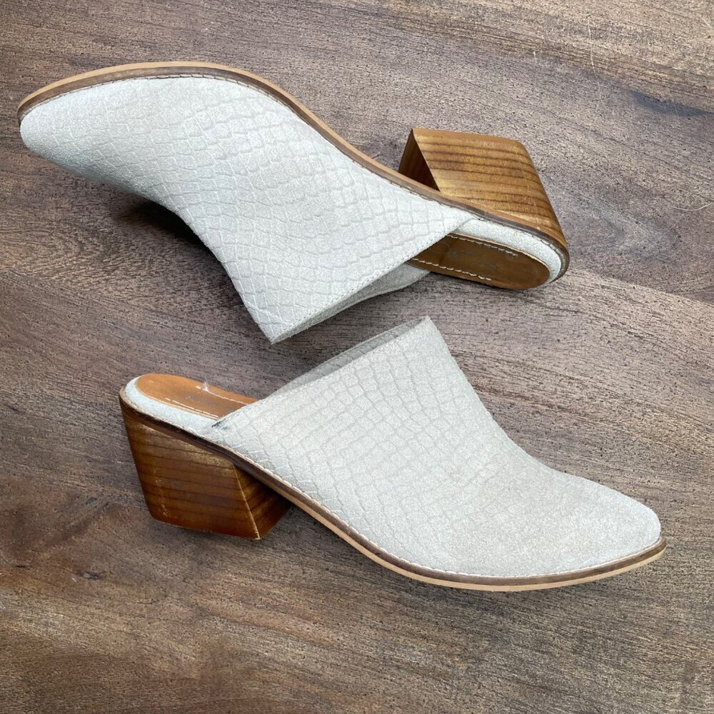 Roolee Cream Mules with Wooden Heel size 8